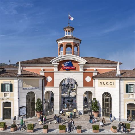 gucci outlet e mail serravalle scrivia